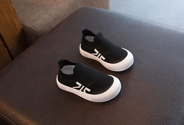 Детский сад комнатный Обувь 2024 весна удар Толкать ребенок холст обувь ребенок воздухопроницаемый легкий скольжение мальчиков обувь 