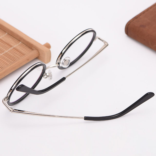 Metal retro glasses frame reading glasses frames men and women same style 2026 flat round same style new healthy eye protection