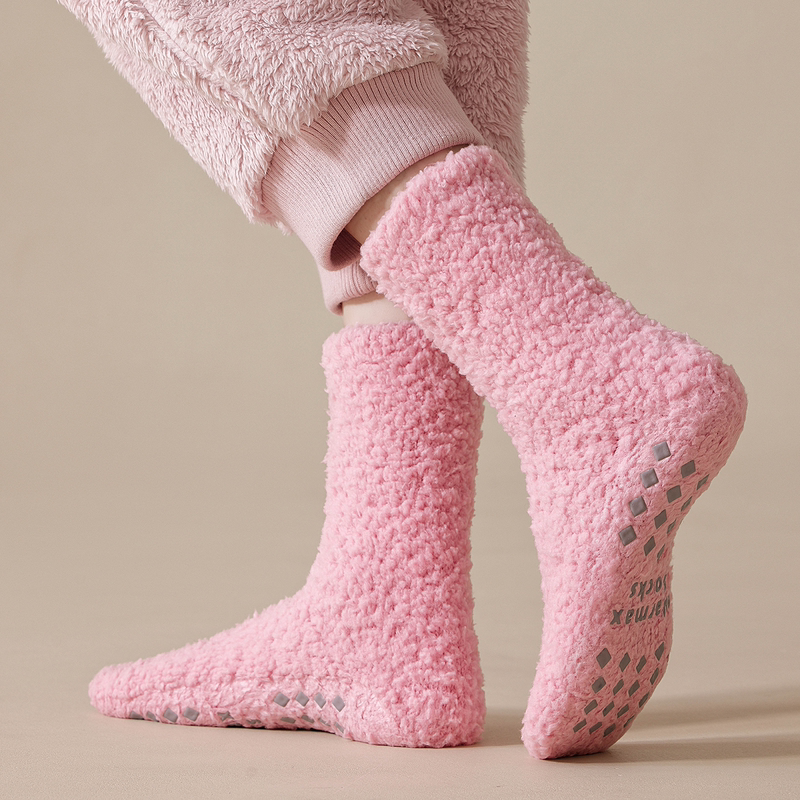 Coral Fleece Socks for Women, Autumn and Winter Warm Maternity Socks, Indoor Non-Slip Floor Socks, Adult Non-Freezing Sleep Socks, Mid-Calf Length
