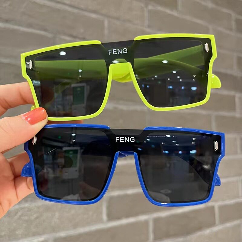 儿童时尚大框骑行墨镜，夏日必备！防晒又炫酷，户外活动好伙伴！