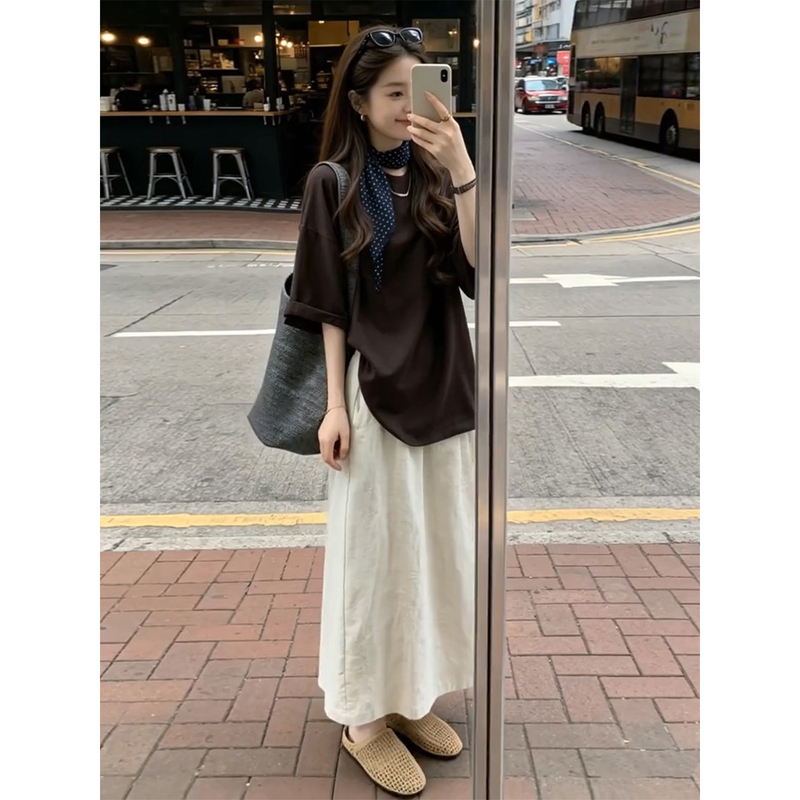Korean Style Relaxed and High-End Suit for Women 2026 New Mid-Length Short-Sleeved Top and Skirt Two-Piece Suit Korean Style Relaxed and High-End Suit for Women 2026 New Mid-Length Short-Sleeved Top and Skirt Two-Piece Suit
