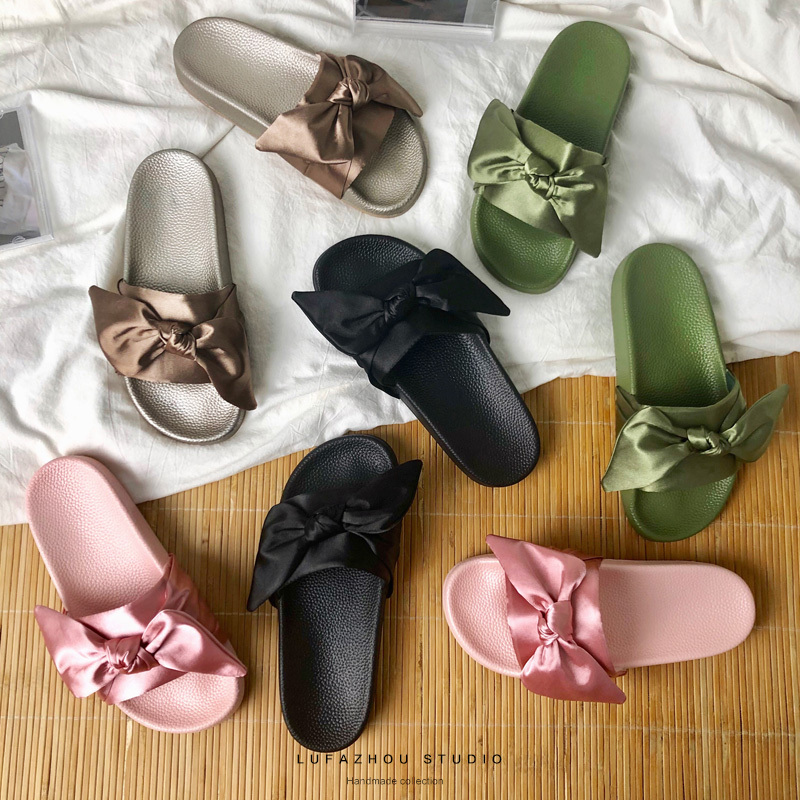 Rihanna's New Summer Bow-Knot Fashion Outdoor Flat Thick-Soled Beach Vacation Sandals for Women