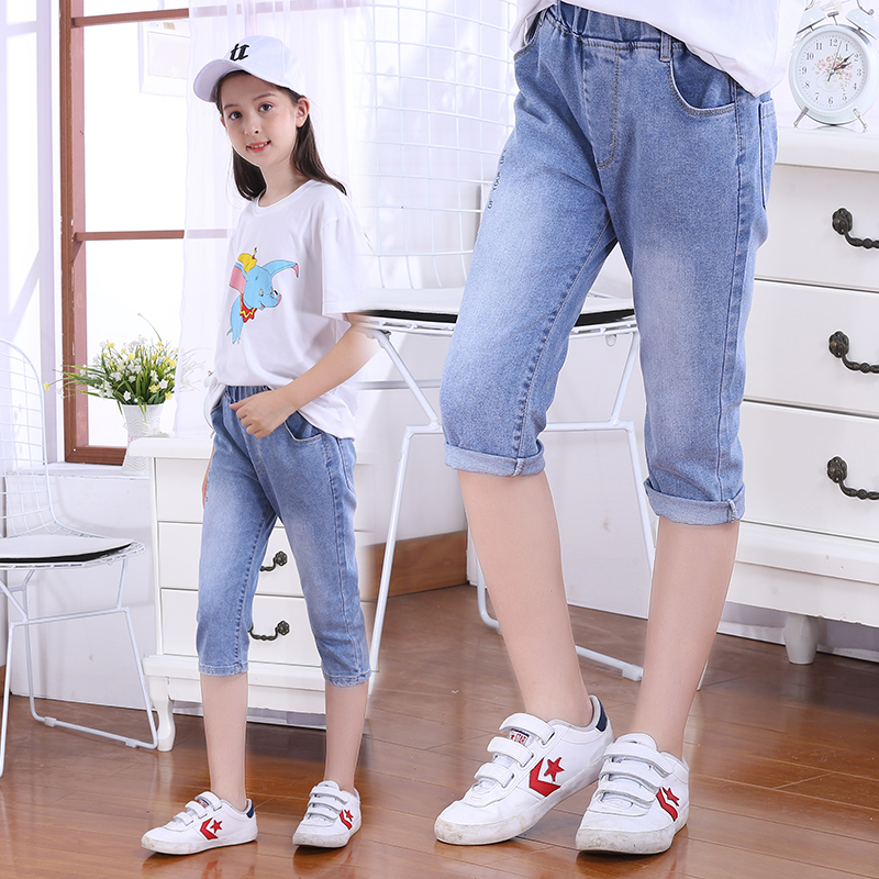 2020 Cô gái denim quần bảy điểm trong quần jean căng mỏng quần mùa hè cho trẻ em vừa nhỏ con lớn quần.