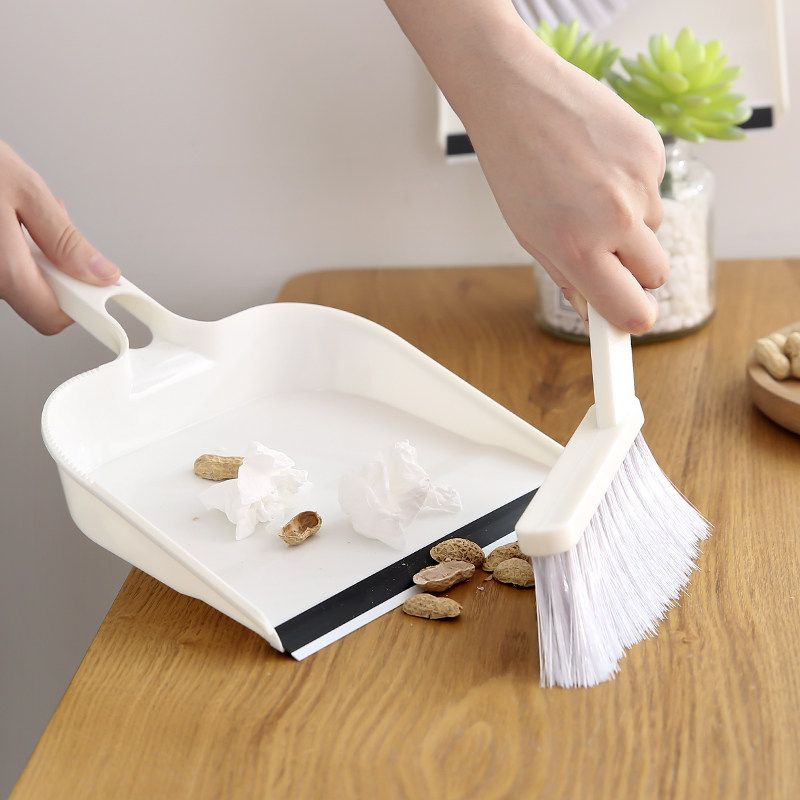 Creative mini desktop broom portable small dustpan set keyboard small brush table broom cleaning