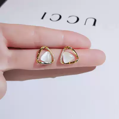 Ear clips without pierced ears, ear pins, niche design earrings, female simple temperament, summer earrings, 2021 new trend