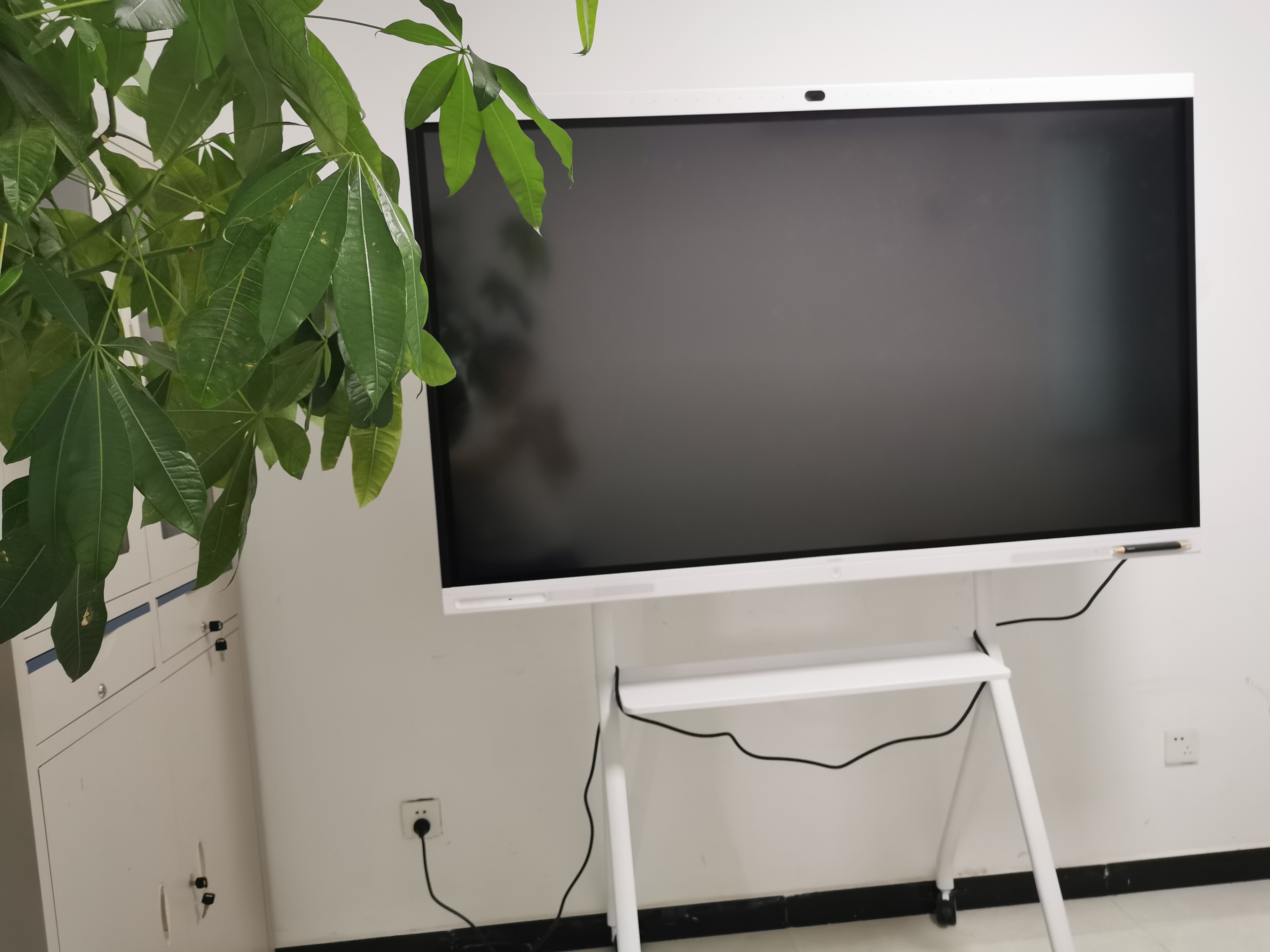 TV Smart Screen landing mobile bracket 65 86 inch for Huawei IdeaHub pro s Board