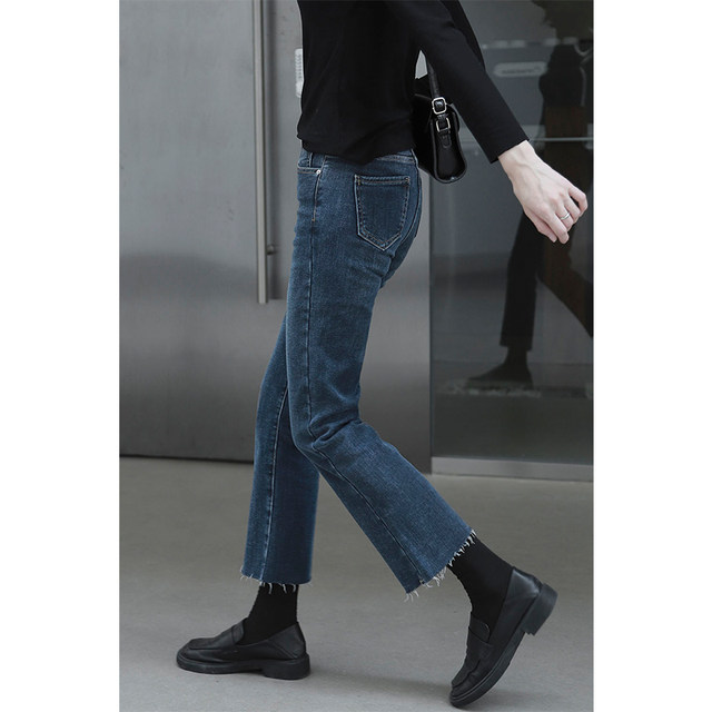 ເຫມາະສໍາລັບແມ່ຍິງທີ່ມີ hips ຫນາແລະຕົ້ນຂາແລະ jeans flared ເລັກນ້ອຍ 2024 ເດັກຍິງໄຂມັນໃຫມ່ແອວສູງ slim ກະທັດຮັດ stretch ເກົ້າຈຸດ
