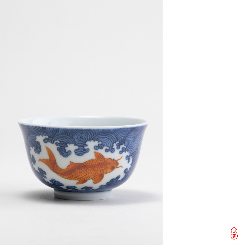 Qin Qiuyan jingdezhen blue and red see colour seawater fish grain cup cup master cup single CPU ceramic sample tea cup by hand