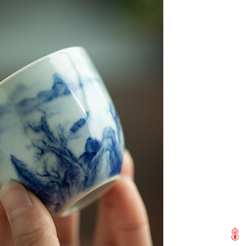 Castle peak day room jingdezhen blue and white painting landscape poems, a cup of kung fu tea cups personal special master cup single CPU