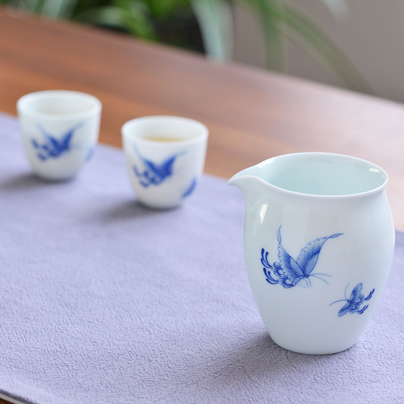 Dream butterfly jingdezhen blue and white ceramics fair keller hand - made well cup points of tea, tea sea kung fu tea tea accessories