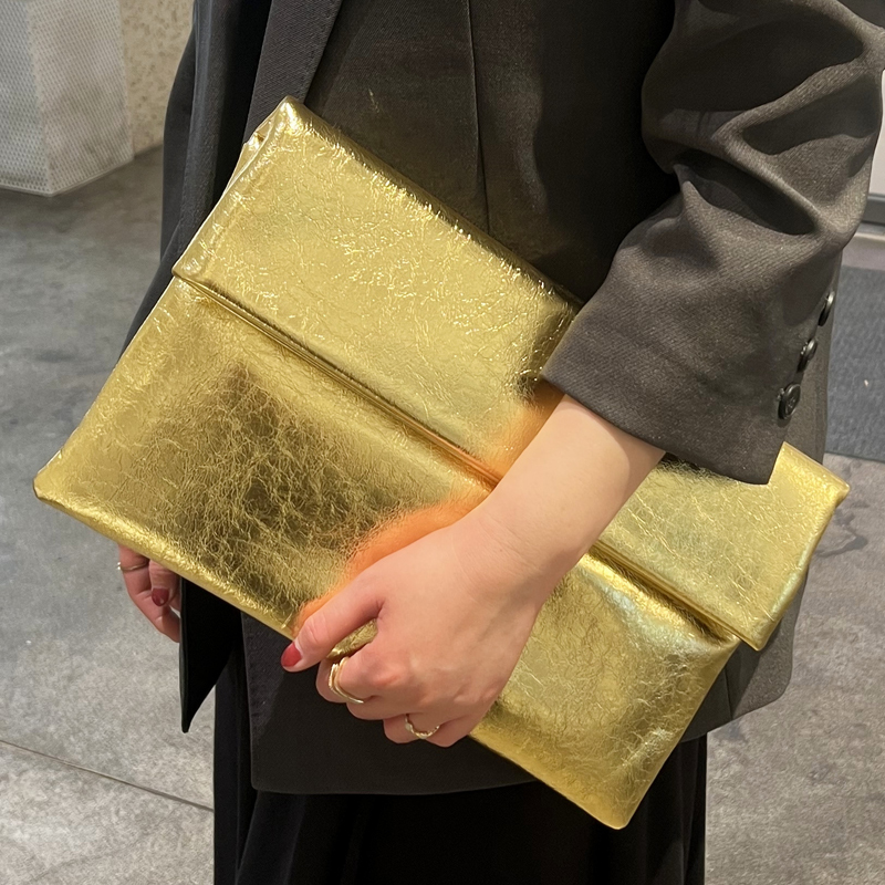 2026 New Style Genuine Leather Large-Capacity Women's Clutch Bag, High-End and Elegant Banquet Envelope Bag, Cowhide Soft Leather Mobile Phone Bag 2026 New Style Genuine Leather Large-Capacity Women's Clutch Bag, High-End and Elegant Banquet Envelope Bag, Cowhide Soft Leather Mobile Phone Bag