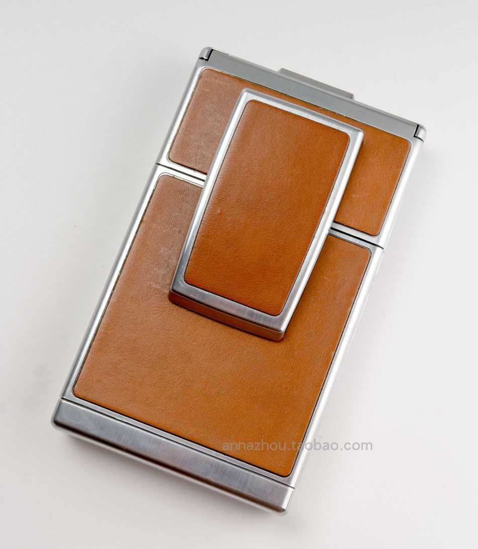 Polaroid Pauli comes in SX-70 The classic section of the original scale is in good color