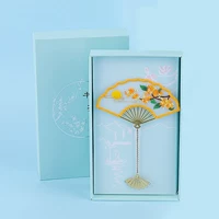 Qiu Danui Cong-Fanfang закладка [подарочная коробка+подвеска+вышивка]