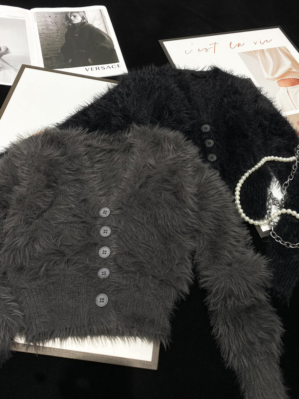 Cca Homemade American Retro Imitation Mink Fur V-Neck Short Knitted Cardigan with a High-End Feel