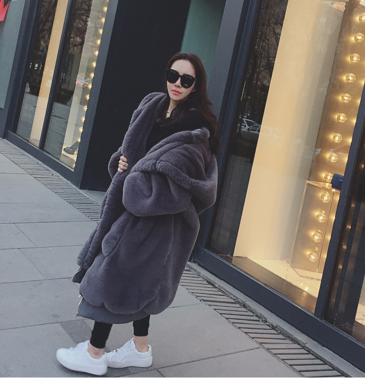 Chống mùa đặc biệt quần áo mùa đông phụ nữ Hàn Quốc phiên bản của giả lông thỏ lông cỏ một đội mũ trùm đầu áo dài 2018 áo áo lông nữ