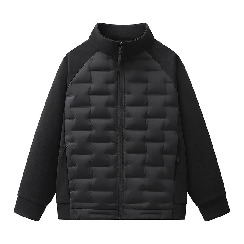 スタンドカラーとパッチワークデザインが特徴のティーン向けダウンジャケット。軽量で暖かく、秋と冬に最適。高校生が制服の下に着るインナーとしてぴったりです。