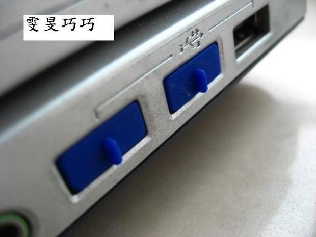 USB-A1 máy tính để bàn máy tính để bàn giao diện dữ liệu bụi cắm mềm silicone TV kỹ thuật số chống bụi màu xám phổ - TV giá tivi sony