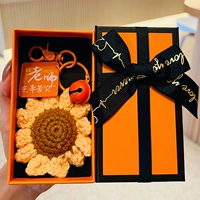 Трикотажный брелок ручной работы, подарочная коробка