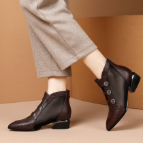 Serious leather and sandals 2022 spring and summer new hollow boots large yarn sandals are tip - headed in England