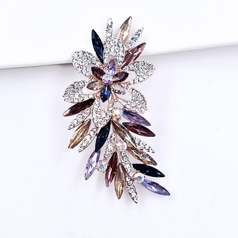 Hàn Quốc Sang trọng Khí quyển Lá Ngọc Trâm Nữ Pin Đơn giản Pha lê Corsage Phù hợp với Áo len Phụ kiện Áo len Khóa ghim cài áo vest nam cao cấp