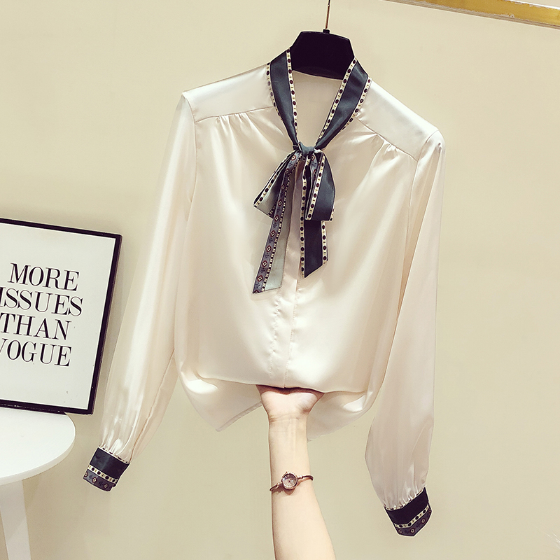 Snowspun Long Sleeve Shirt Autumn Dress 2022 New Female Han Version Loose Design Sensation Small Crowdbow Tie Foreign Pie