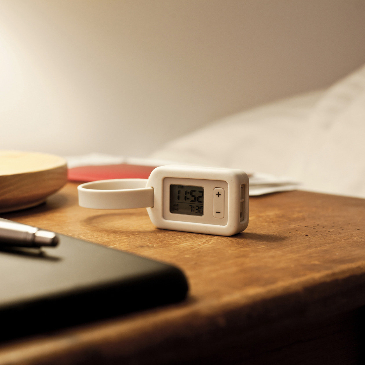 (spot) MUJI No print good products portable alarm clock Label tool carrying the temperature and humidity thermometer
