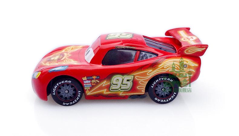 Câu chuyện xe hợp kim Mô hình xe số 95 Màu đỏ vàng McQueen Đồ chơi trẻ em Mô hình xe bé trai mô hình xe cộ