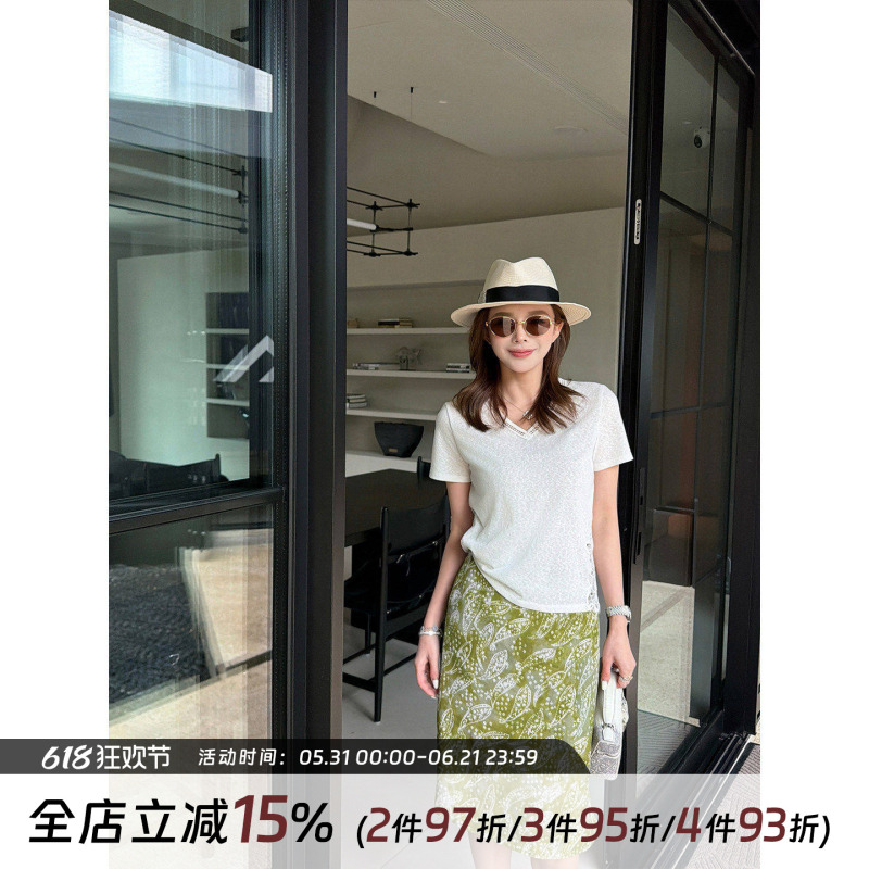 Junjun【Female Character Lace T-Shirt】Design-Focused, Heavy Lace Splicing, Three-Dimensional Texture T-Shirt for Women, Summer Junjun【Female Character Lace T-Shirt】Design-Focused, Heavy Lace Splicing, Three-Dimensional Texture T-Shirt for Women, Summer