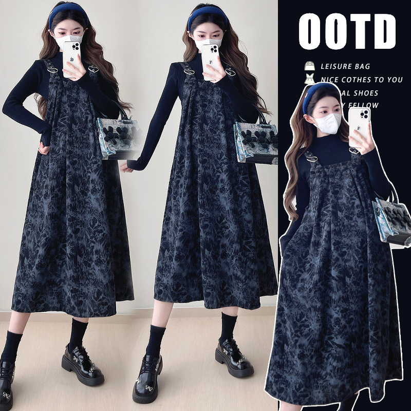 Maternity Dress 2026 Autumn New Fashion Pocket Tie-Dye Suspender Dress Mid-Length Loose Age-Reducing Two-Piece Set