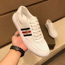 2021 summer new cool odd hollow white shoes mens bee embroidered board shoes mens leather punching Tide mens shoes