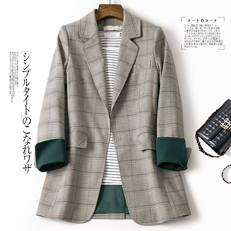 Plaid small suit jacket Girl 2022 Spring new Korean version easy Inn Wind Leisure Internet Red West clothes blouse