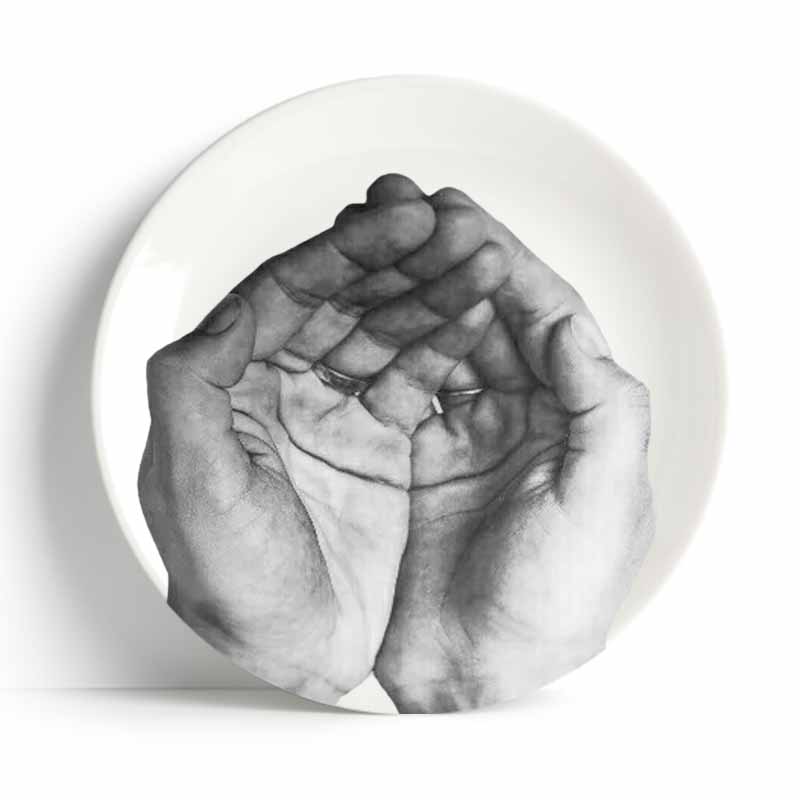 Nordic style lovers gift creative hands ceramic decoration decoration porcelain plate home accessories wall decoration wall decoration hanging plate