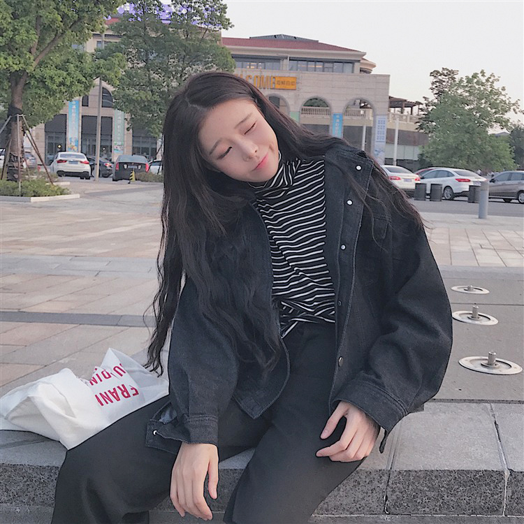 Phiên bản Hàn Quốc của mạng đỏ nhanh đỏ người đẹp lớn với cùng một đoạn bf tinh thần xu hướng cá tính tay dài nữ xã hội áo thun mùa thu áo thun nữ trơn