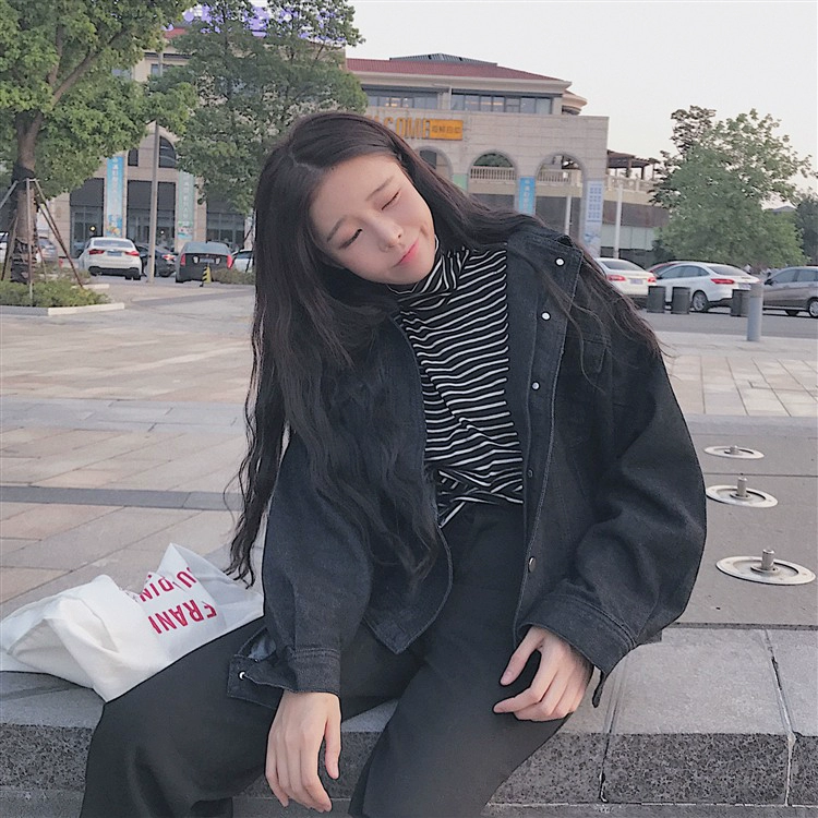 Phiên bản Hàn Quốc của mạng đỏ nhanh đỏ người đẹp lớn với cùng một đoạn bf tinh thần xu hướng cá tính tay dài nữ xã hội áo thun mùa thu