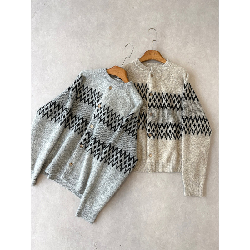 H1C Misaligned Fair Isle* Jacquard Wool Blend Knitted Cardigan Sweater Coat Skin-Friendly and Non-Itchy/Wooden Buttons