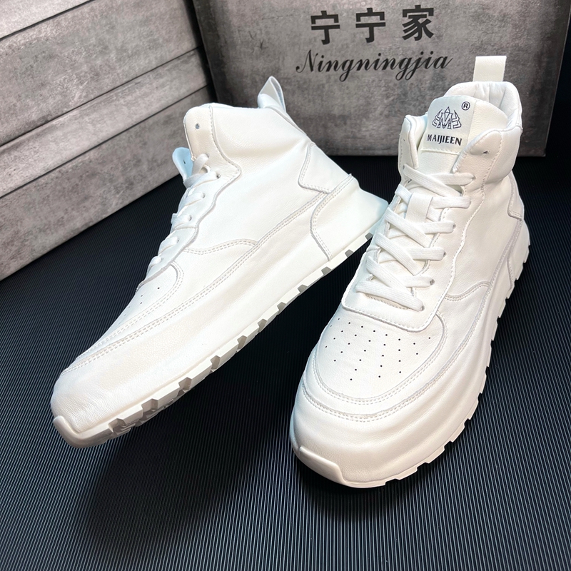 Men's shoes 2022 new trend in autumn small white shoes with thick soles increase sports leisure men's high - gang shoes