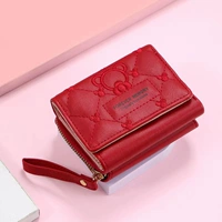 Красный, с вышивкой, с медвежатами