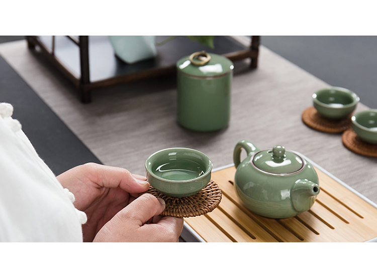 True sheng travel tea set suit portable package household contracted small Japanese ceramic cups elder brother kung fu tea set dry up