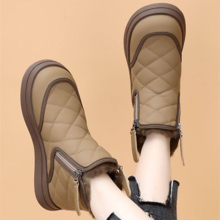 Genuine Leather Stylish Snow Boots for Women, Winter 2024 New Style, Fleece-Lined and Thickened, Northeast Cotton Shoes, Waterproof, Non-Slip, Warm Short Boots