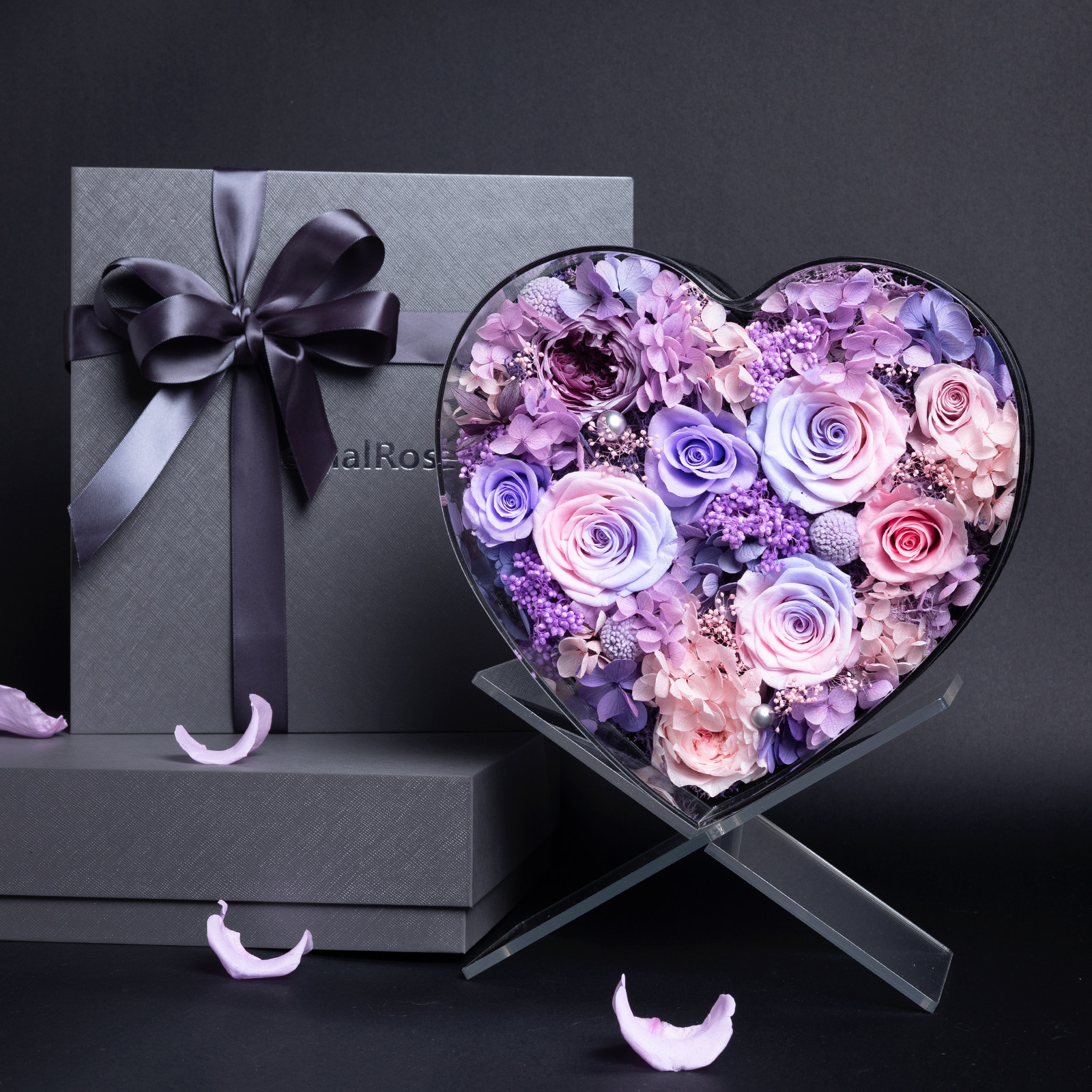 Heart-shaped preserved rose acrylic box gift with purple-pink roses and gift packaging