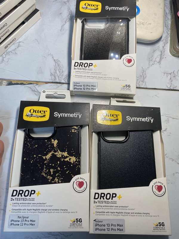 Genuine Otter Box Anti-Fall Case for Apple 13/Pro/Pm in Colorful Geometric Series Do Not Compare It with Imitation Products. Genuine Otter Box Anti-Fall Case for Apple 13/Pro/Pm in Colorful Geometric Series Do Not Compare It with Imitation Products.