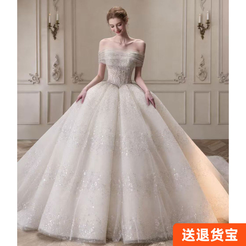 French-Style Off-The-Shoulder Heavy-Duty Wedding Dress with High-End Texture, Sparkling Rhinestones, a Luxurious Train, and an Elegant Temperament, Suitable as a Main Dress or Reception Dress French-Style Off-The-Shoulder Heavy-Duty Wedding Dress with High-End Texture, Sparkling Rhinestones, a Luxurious Train, and an Elegant Temperament, Suitable as a Main Dress or Reception Dress