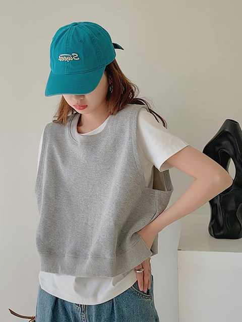 Spring and Autumn Gray Short Pure Cotton Vest for Women, Designer Niche Sweatshirt, Sleeveless Top for Layering