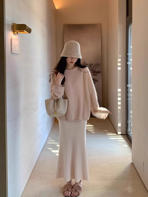 French Style Gentle Cashmere Knitted Skirt for Women, Autumn and Winter Long Skirt, Fishtail Skirt, Elegant High-Waisted Slimming Hip-Hugging Skirt