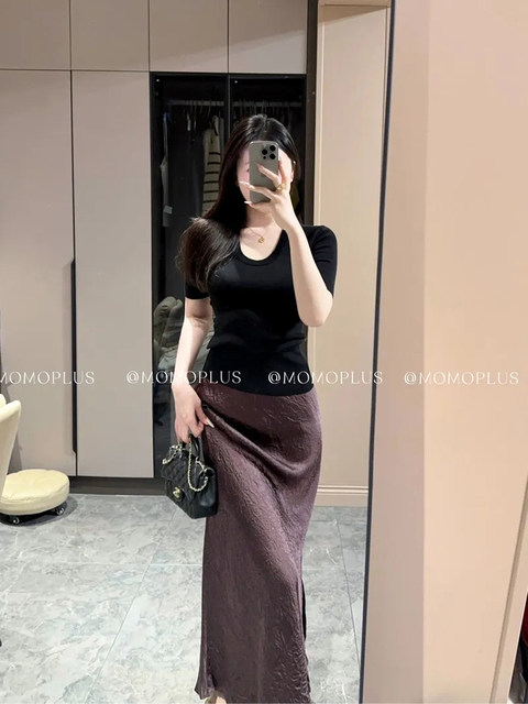 Summer Style U-Neck Slim-Fit Five-Quarter Sleeve Knit Top for Women, High-End Mid-Sleeve Base Shirt, Vintage Thin Top