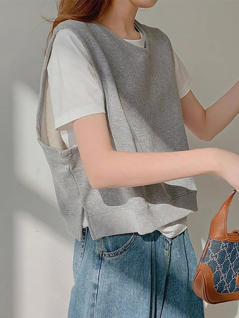 Spring and Autumn Gray Short Pure Cotton Vest for Women, Designer Niche Sweatshirt, Sleeveless Top for Layering