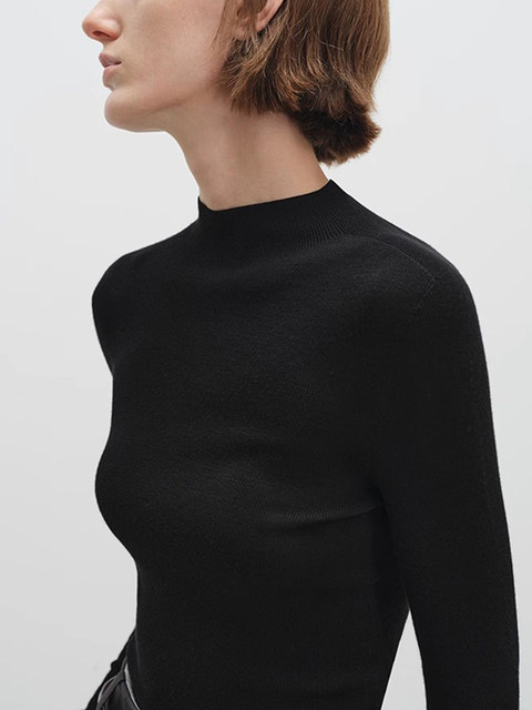 French Half-High Collar Wool Knitwear for Women in Autumn and Winter, High-End Tight-Fitting Inner Knitwear, Elegant and Slimming Bottoming Top