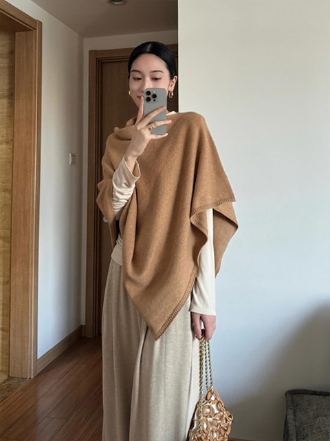 Early Autumn Outfit: Korean Style, Lazy and Elegant, Super Pretty Cape Sweater for Women, Outerwear Shawl, Very Nice Top
