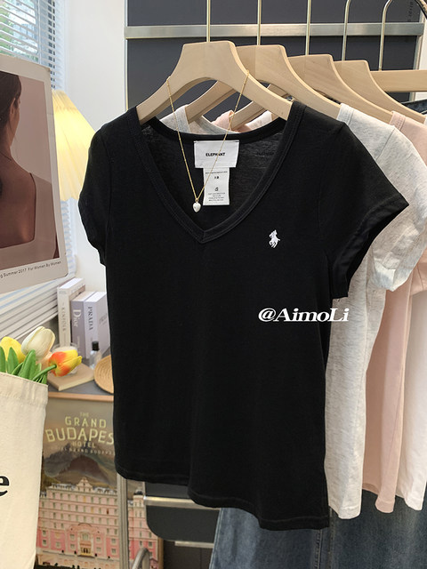Summer White V-Neck Stylish Pure Cotton Short-Sleeve T-Shirt for Women, New Unique Embroidered Slim-Fit Top