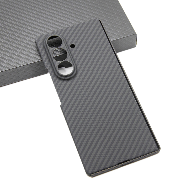 Suitable for Samsung Z Fold8Ultra Ultra-Thin Carbon Fiber Bare-Feel Business Comfort True Fiber Phone Case